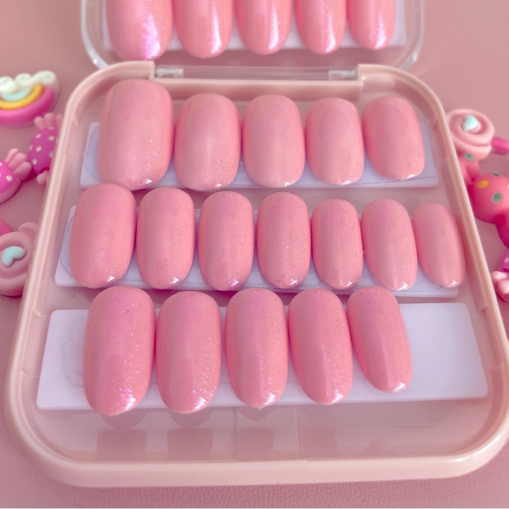 Coral peach short oval press on nail set